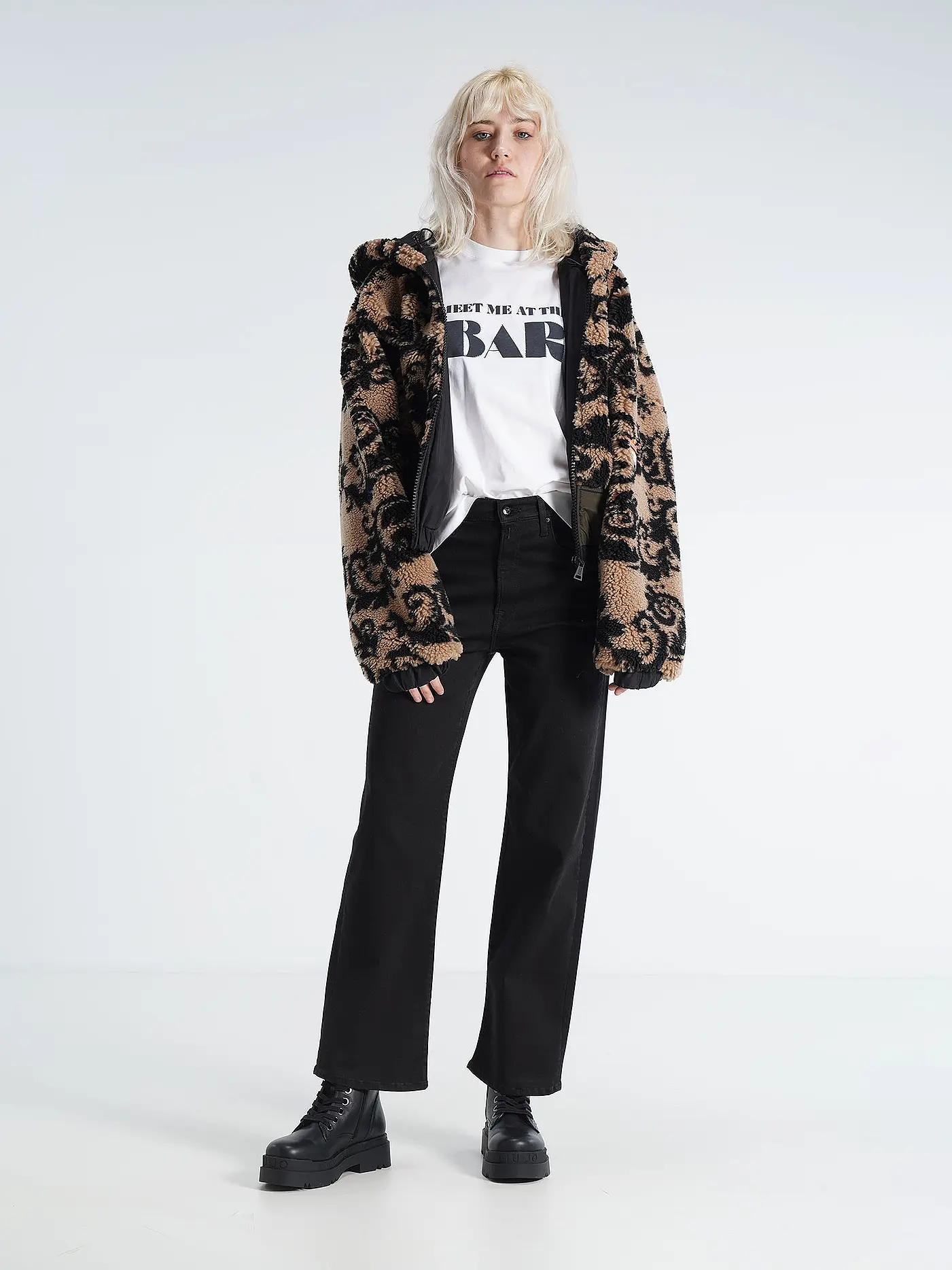 VERSACE JEANS COUTURE | Jacke in Felloptik | 